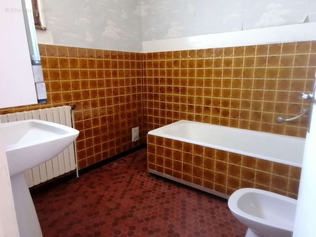 Maison à FOUGEROLLES