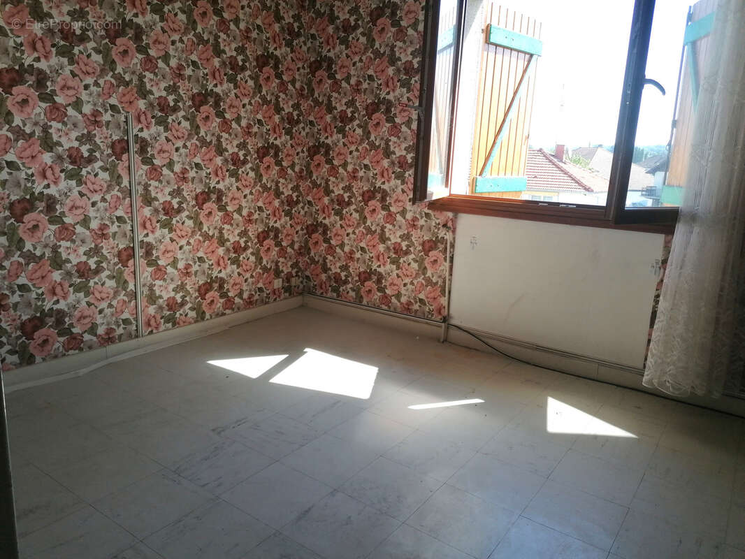 Maison à FOUGEROLLES