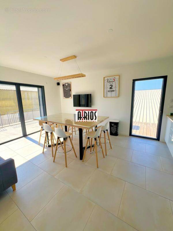 Commerce à LA FARLEDE