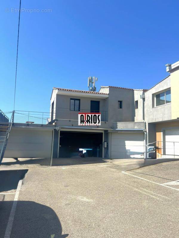 Commerce à LA FARLEDE