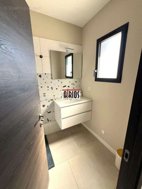 Commerce à LA FARLEDE