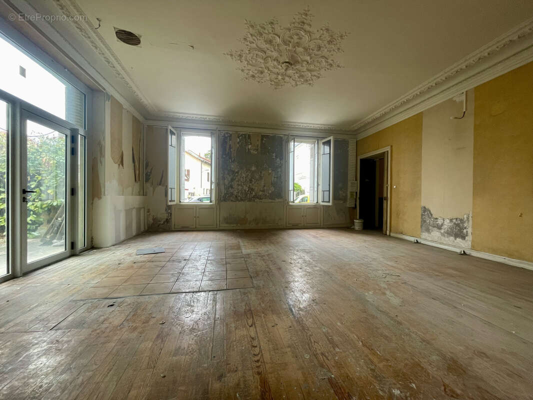 Appartement à VIC-EN-BIGORRE