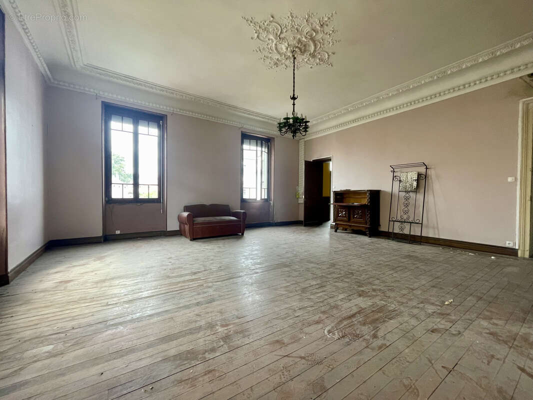 Appartement à VIC-EN-BIGORRE