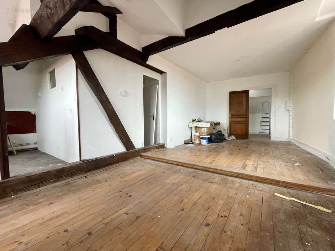 Appartement à VIC-EN-BIGORRE