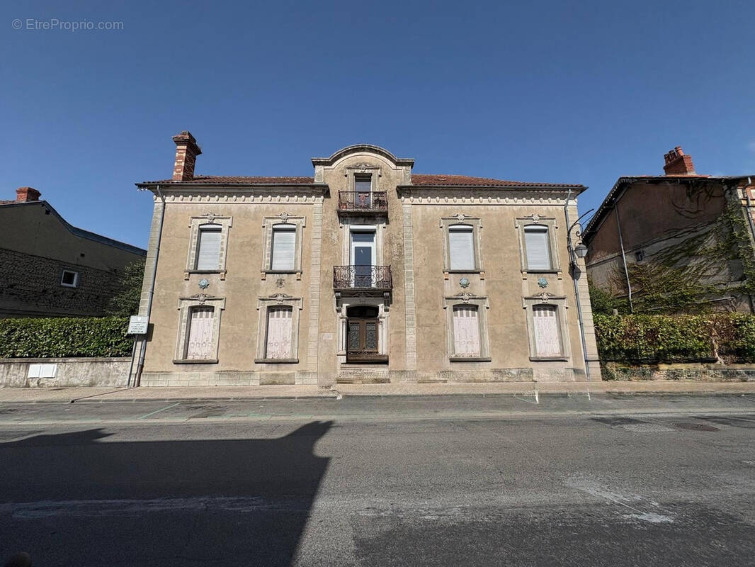 Appartement à VIC-EN-BIGORRE