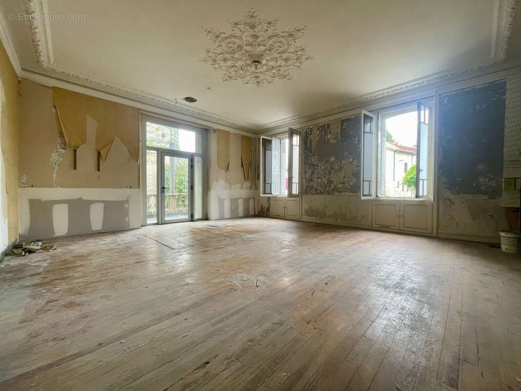 Appartement à VIC-EN-BIGORRE