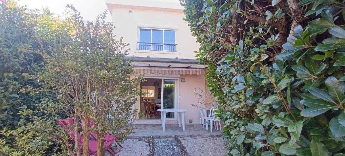 Maison à SIX-FOURS-LES-PLAGES