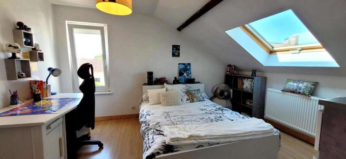 Maison à SAINT-PARRES-AUX-TERTRES