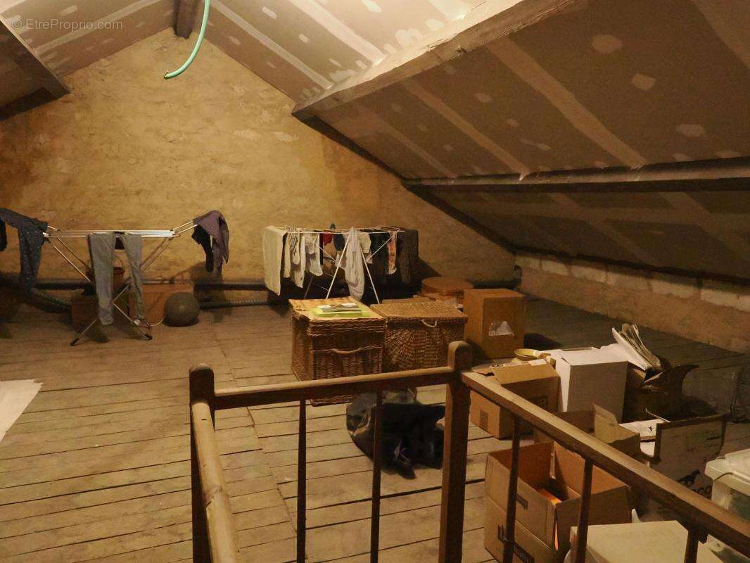 Maison à SAINT-JEAN-D&#039;ANGELY