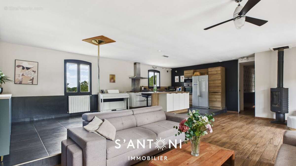 Maison à SAINT-THIBERY