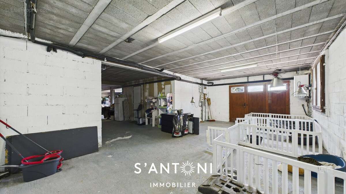 Maison à SAINT-THIBERY