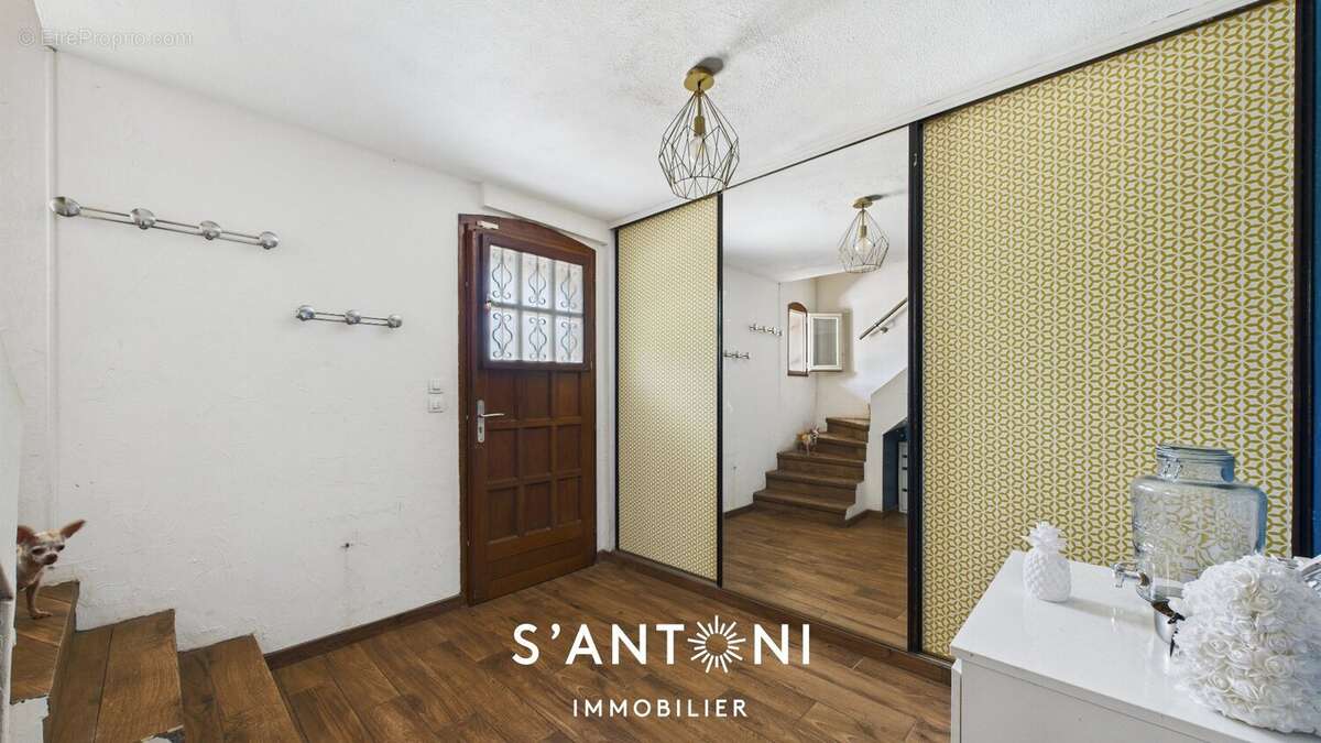 Maison à SAINT-THIBERY