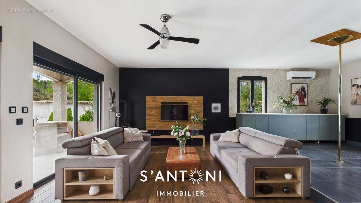 Maison à SAINT-THIBERY