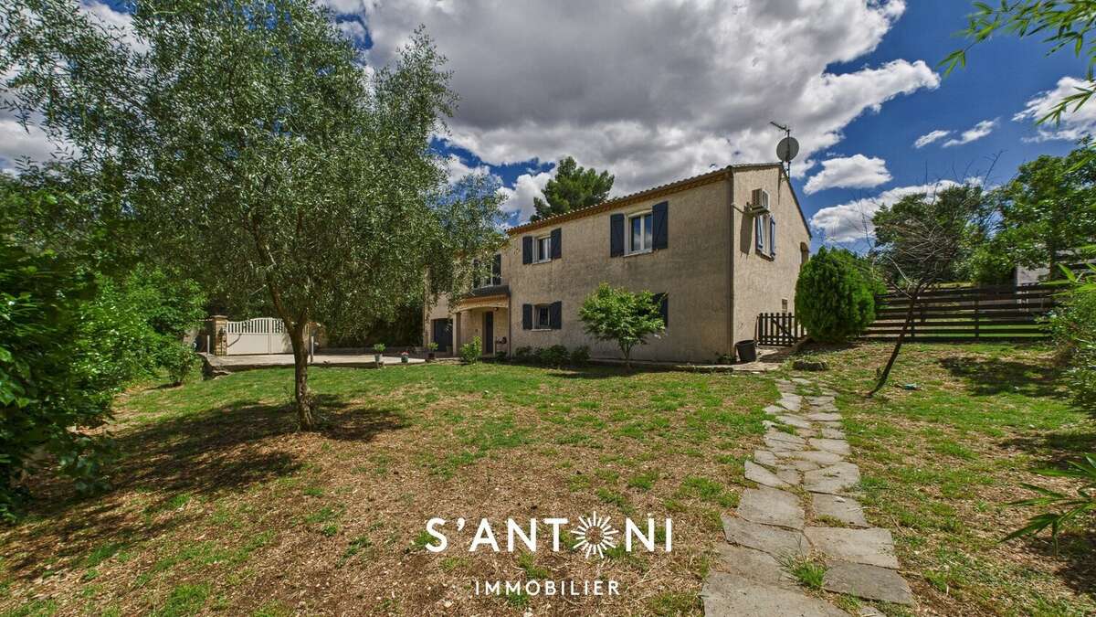 Maison à SAINT-THIBERY