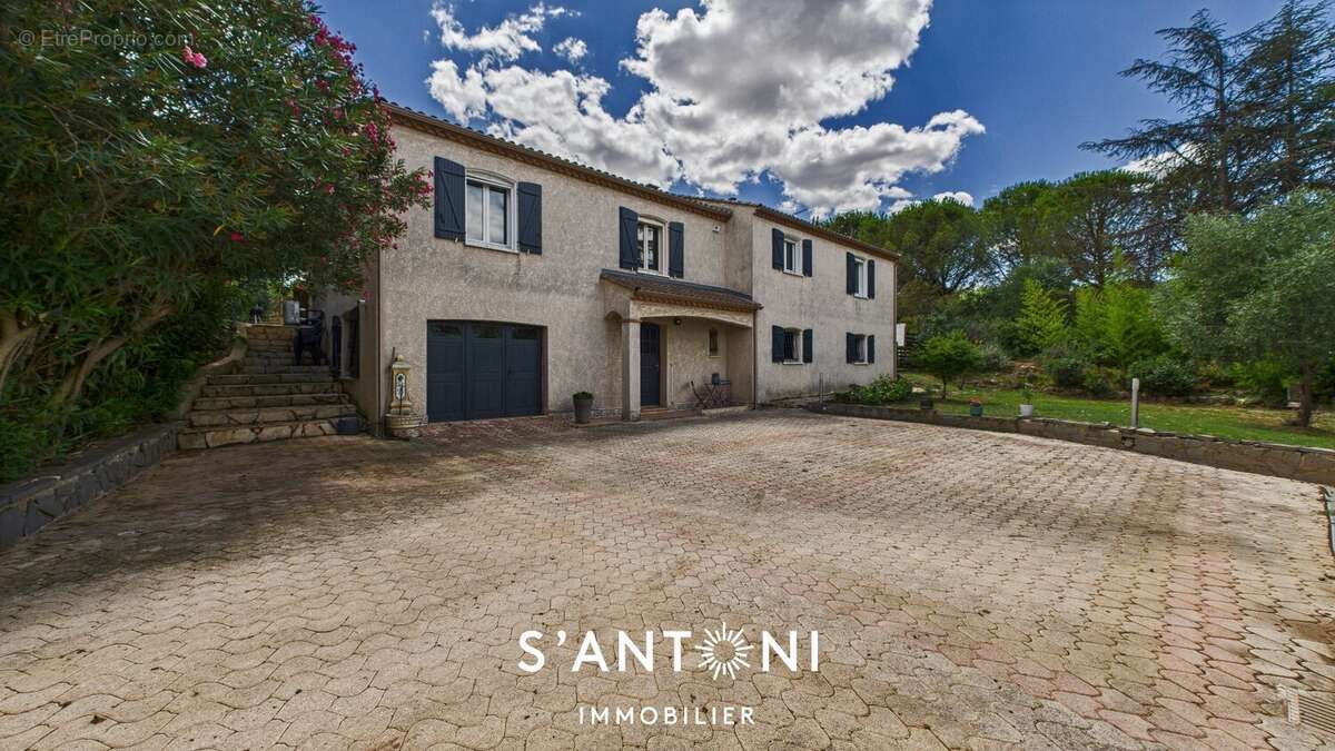 Maison à SAINT-THIBERY