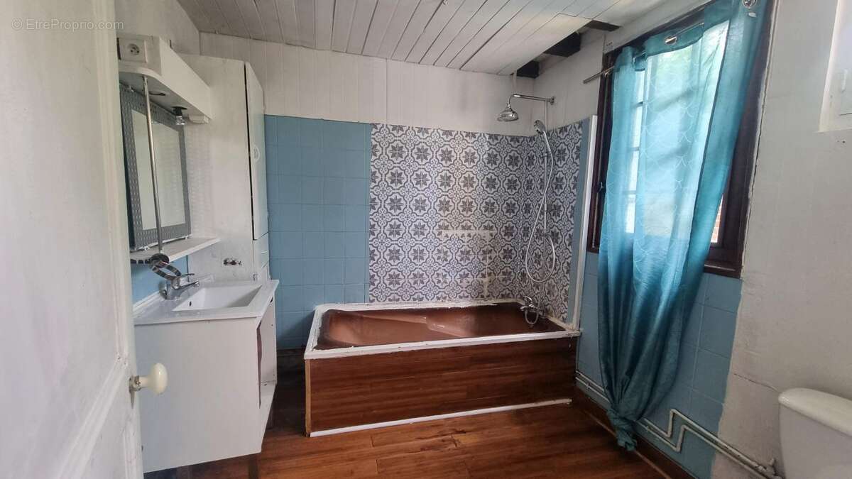 Maison à NESLES-LA-VALLEE