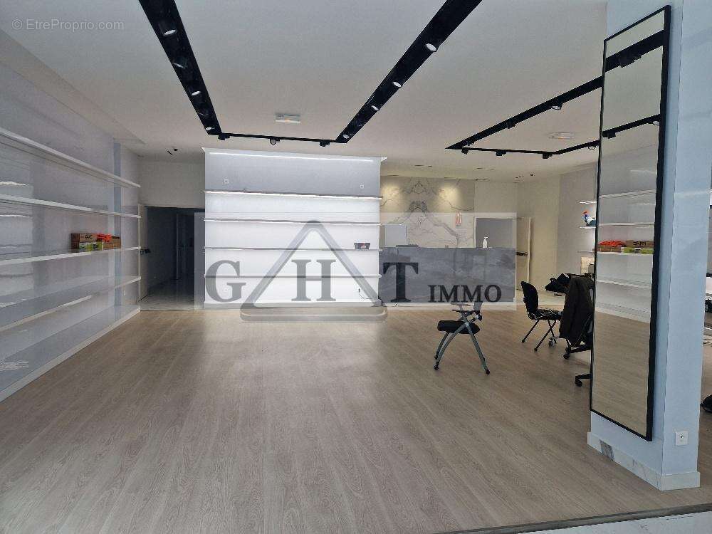 Commerce à TREMBLAY-EN-FRANCE