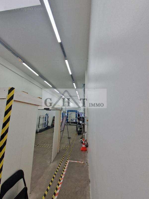 Commerce à TREMBLAY-EN-FRANCE