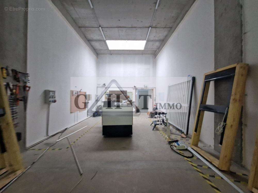 Commerce à TREMBLAY-EN-FRANCE