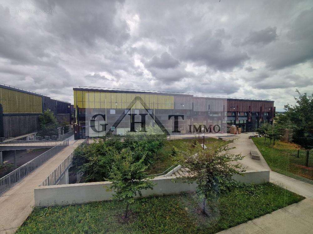 Commerce à TREMBLAY-EN-FRANCE