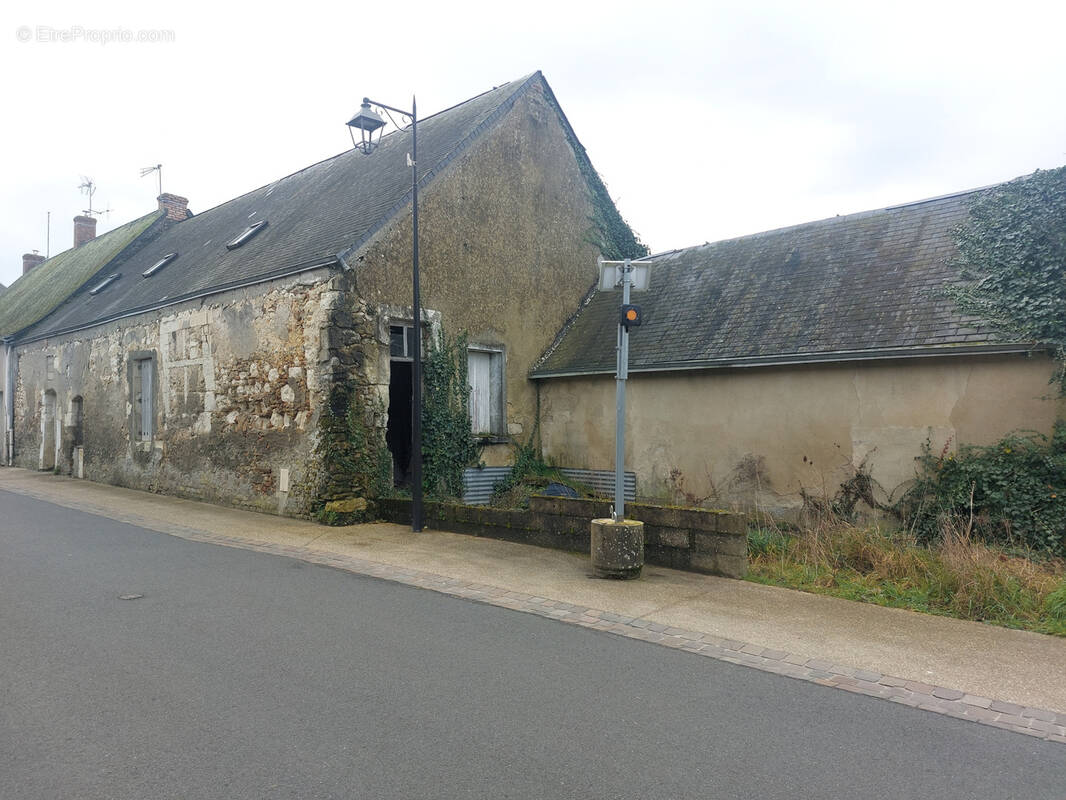 Maison à LUCHE-PRINGE