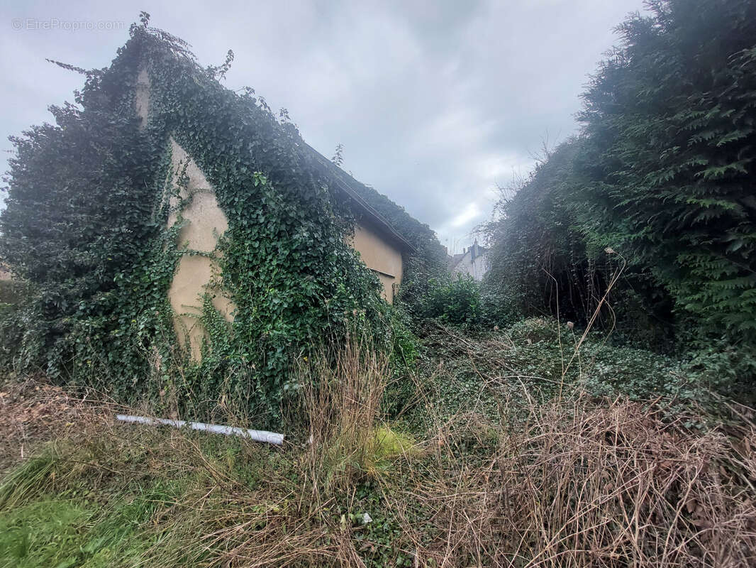 Maison à LUCHE-PRINGE