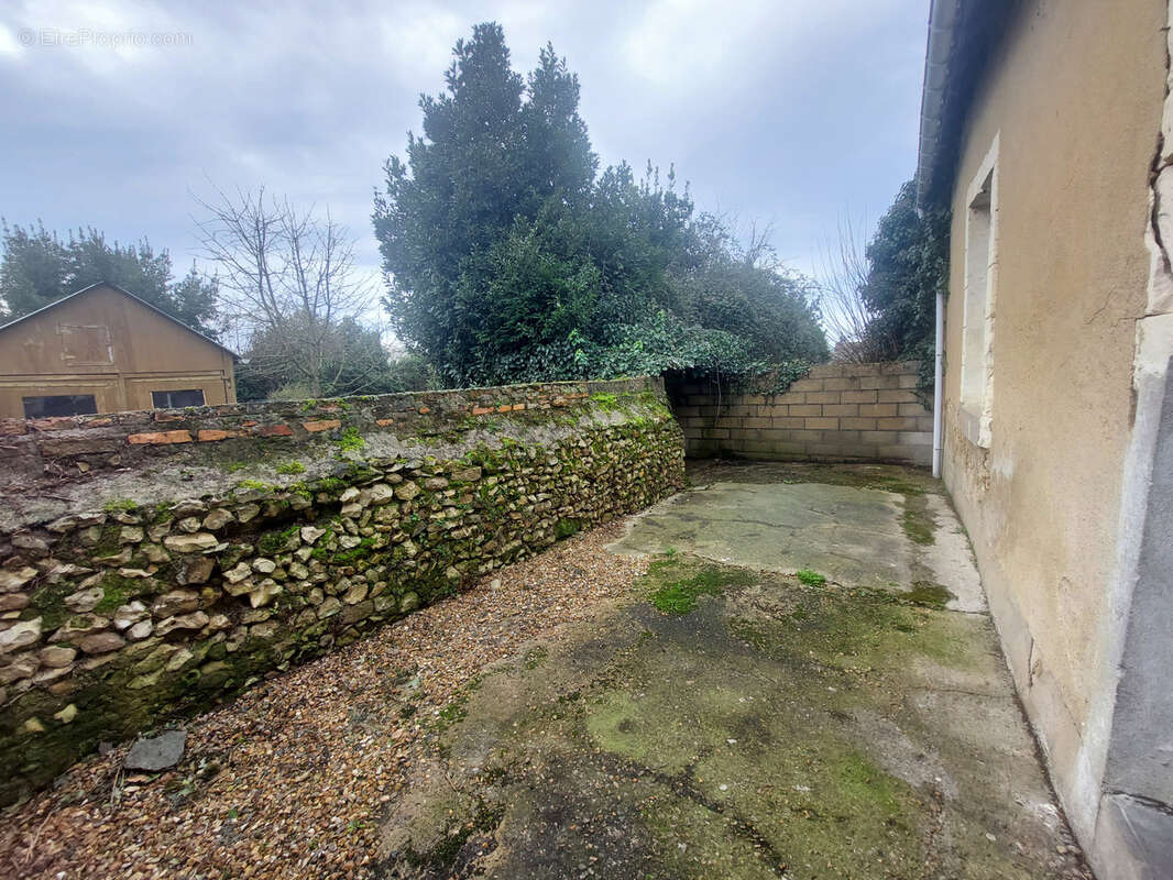 Maison à LUCHE-PRINGE