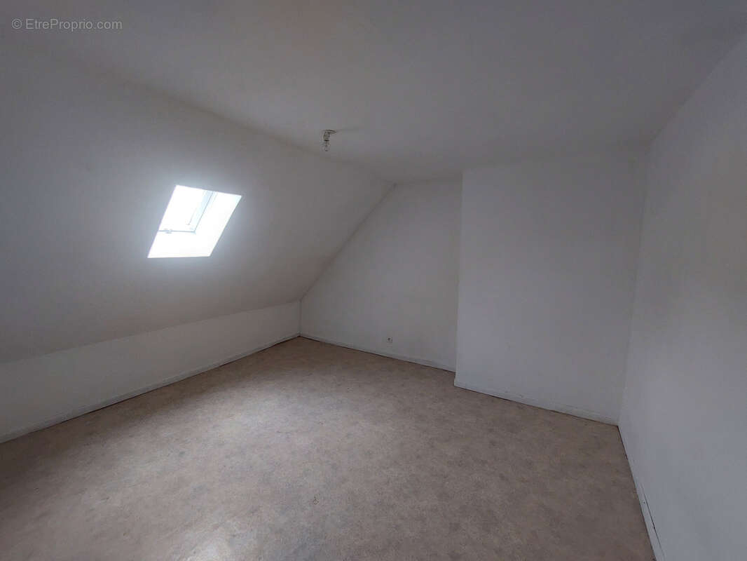 Maison à LUCHE-PRINGE