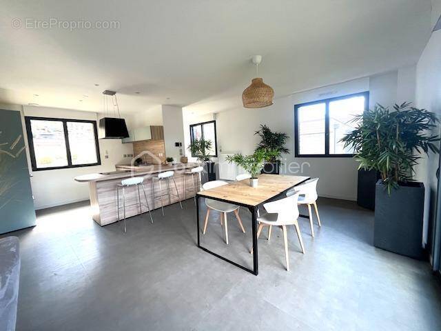 Maison à BOIS-GUILLAUME