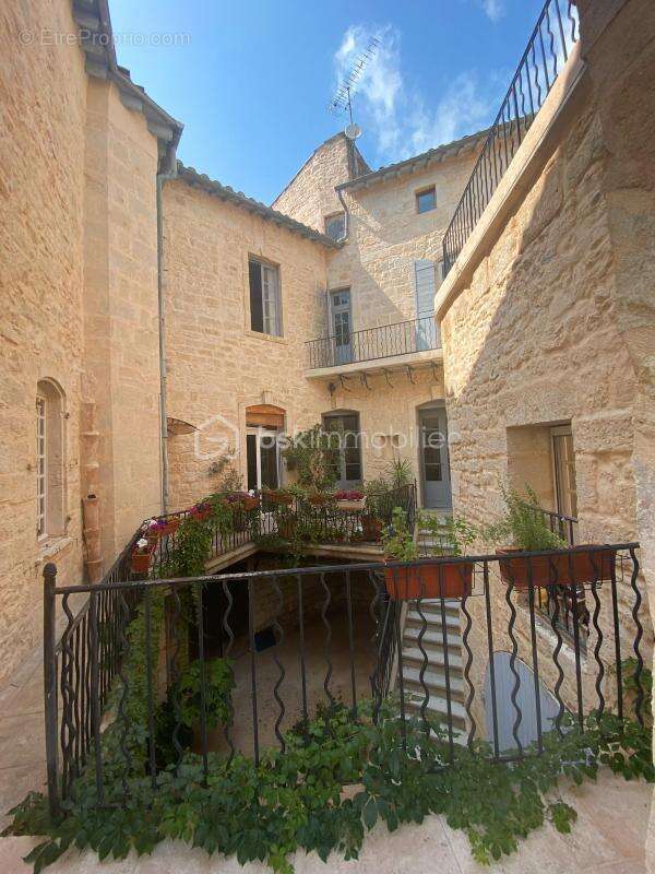 Maison à SAINT-GILLES