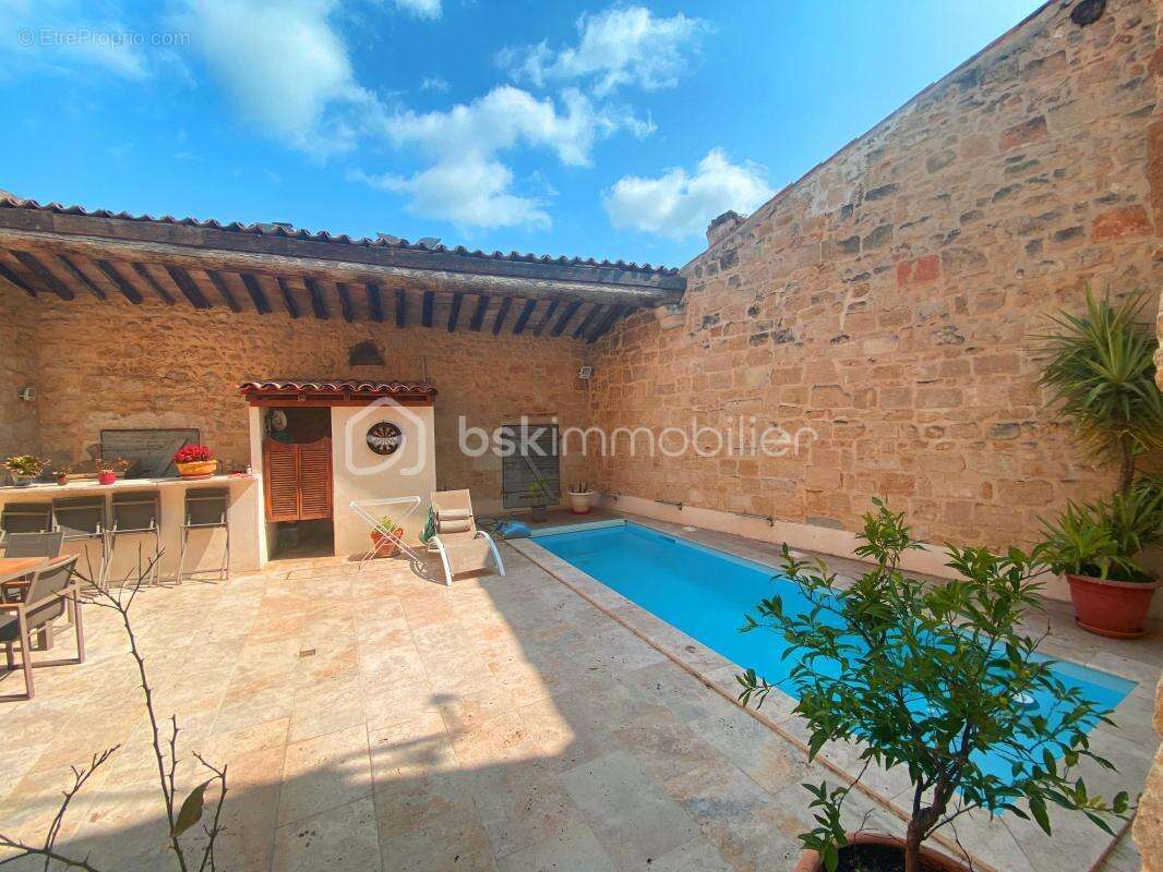 Maison à SAINT-GILLES