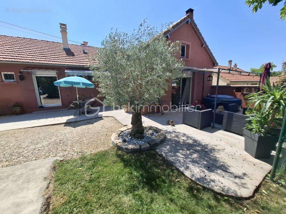 Maison à AIX-EN-OTHE