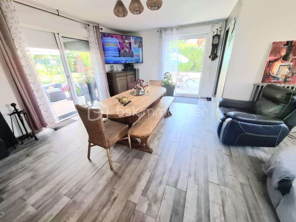 Maison à AIX-EN-OTHE