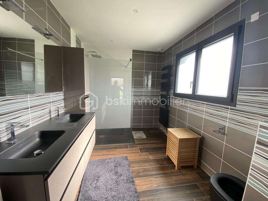 Maison à BELLEVUE-LA-MONTAGNE