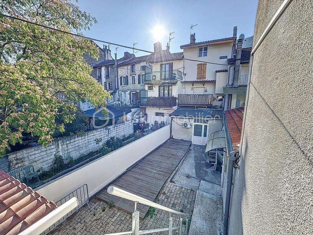 Appartement à VIZILLE