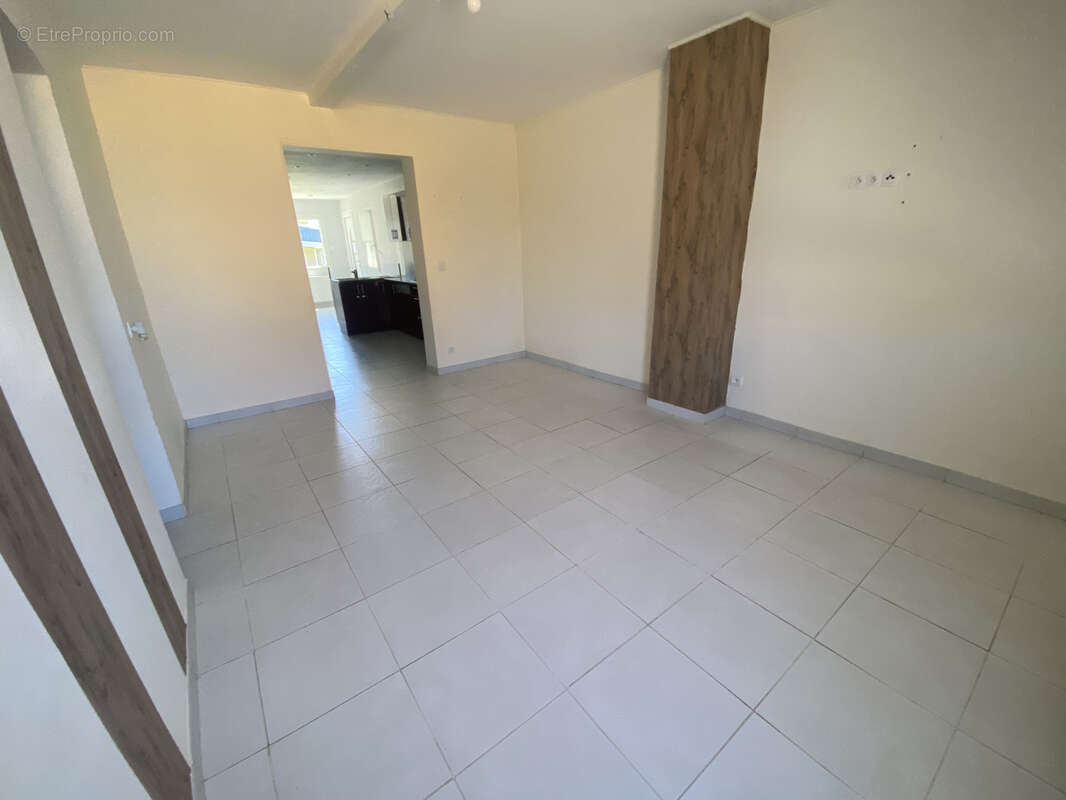 Maison à POIX-DE-PICARDIE