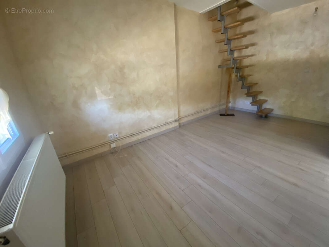 Maison à POIX-DE-PICARDIE