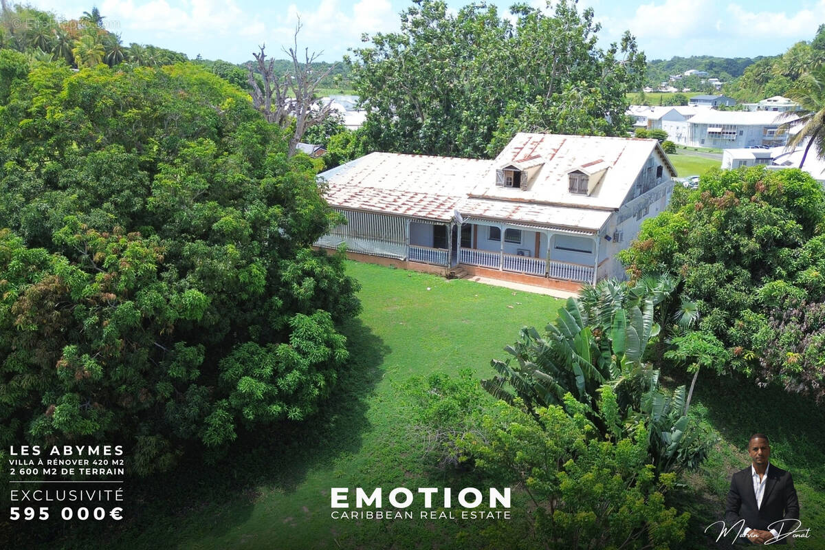 Maison à LES ABYMES