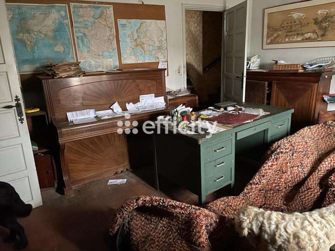 Maison à SAINT-REMY-EN-ROLLAT