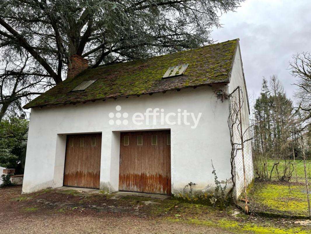 Maison à SAINT-REMY-EN-ROLLAT