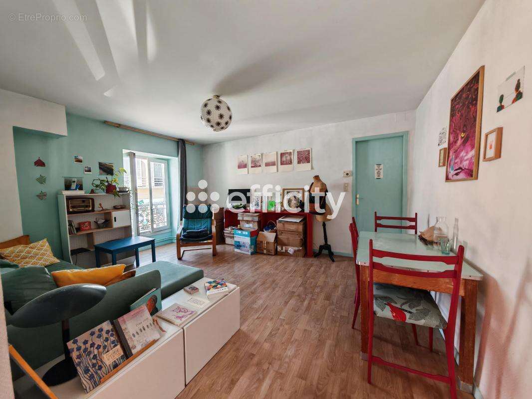 Appartement à MOIRANS