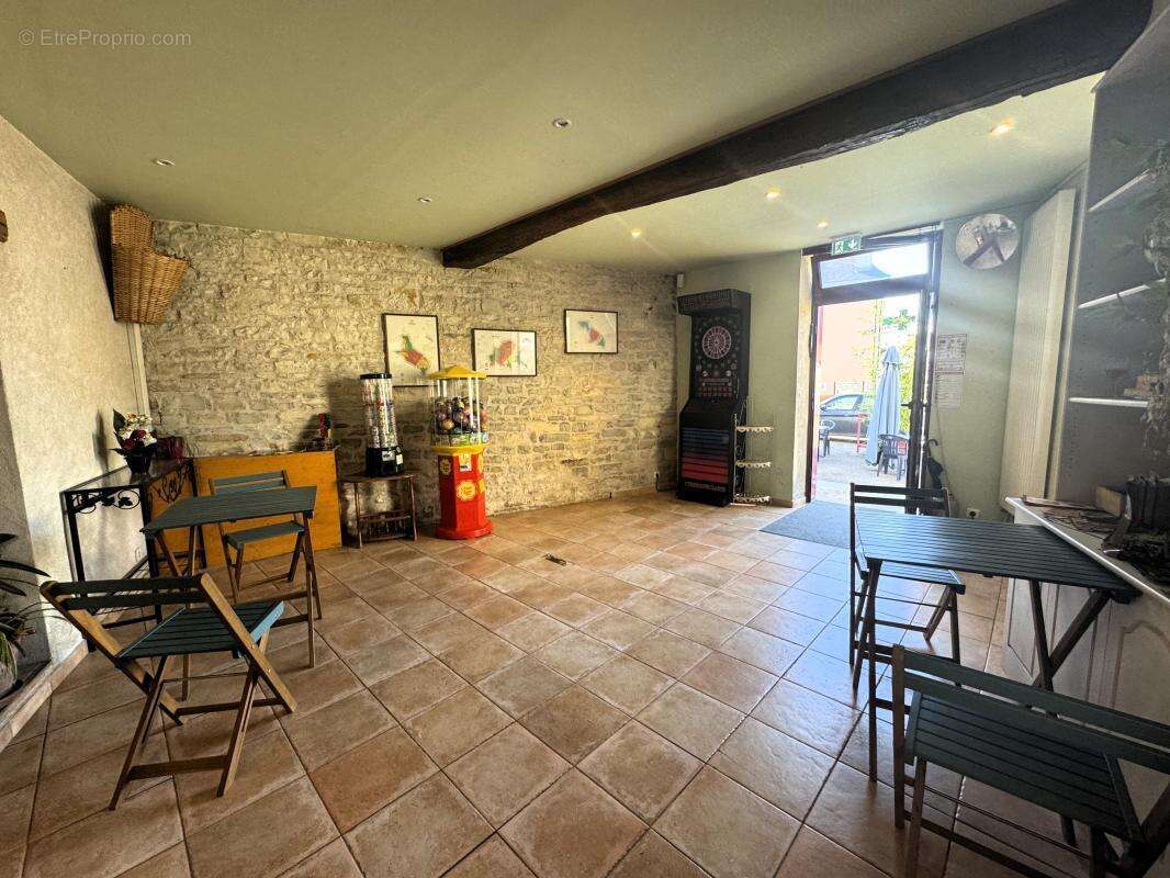 Commerce à VERMENTON