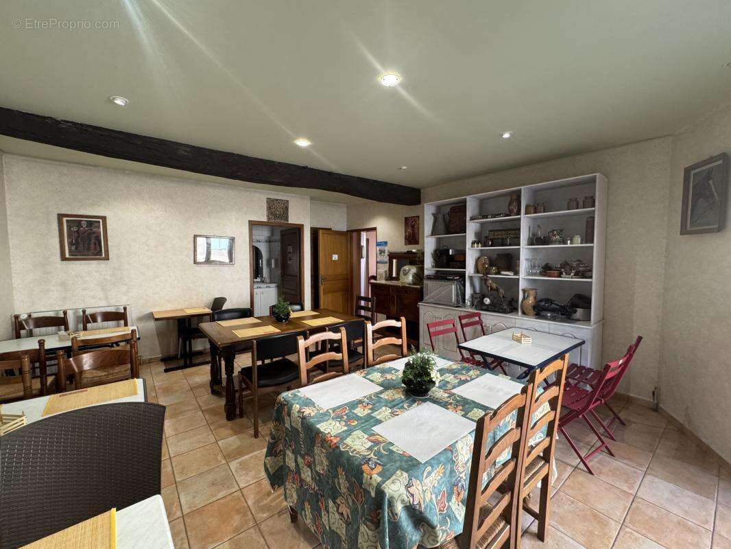 Commerce à VERMENTON