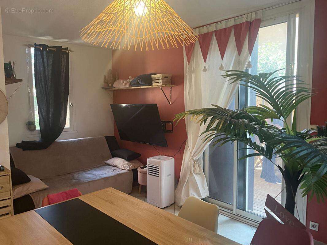 Appartement à SIX-FOURS-LES-PLAGES