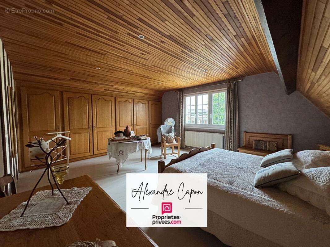 Maison à SAINT-OUEN-DE-THOUBERVILLE