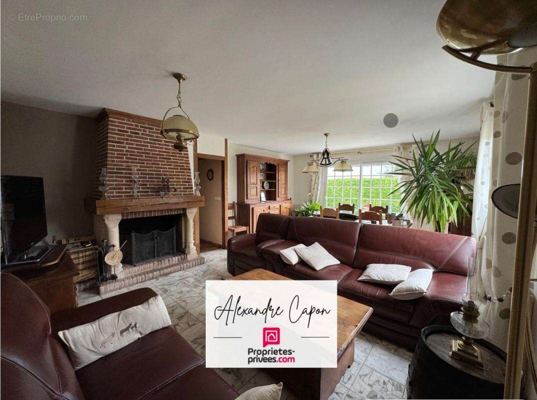 Maison à SAINT-OUEN-DE-THOUBERVILLE