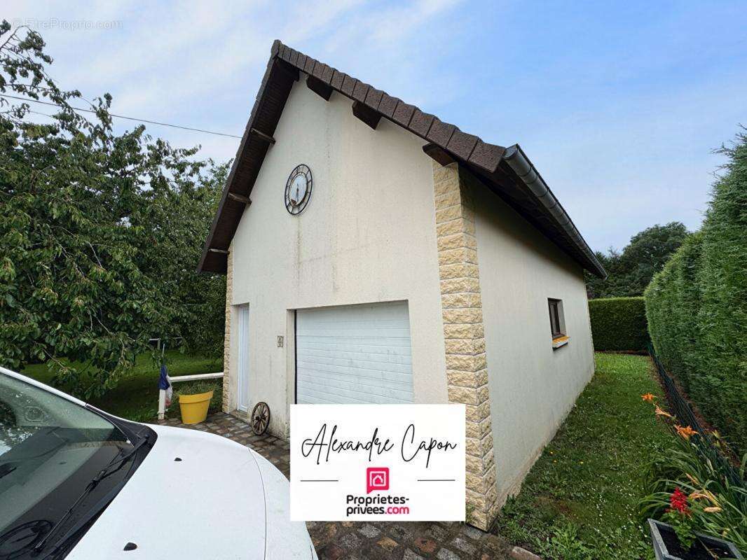 Maison à SAINT-OUEN-DE-THOUBERVILLE