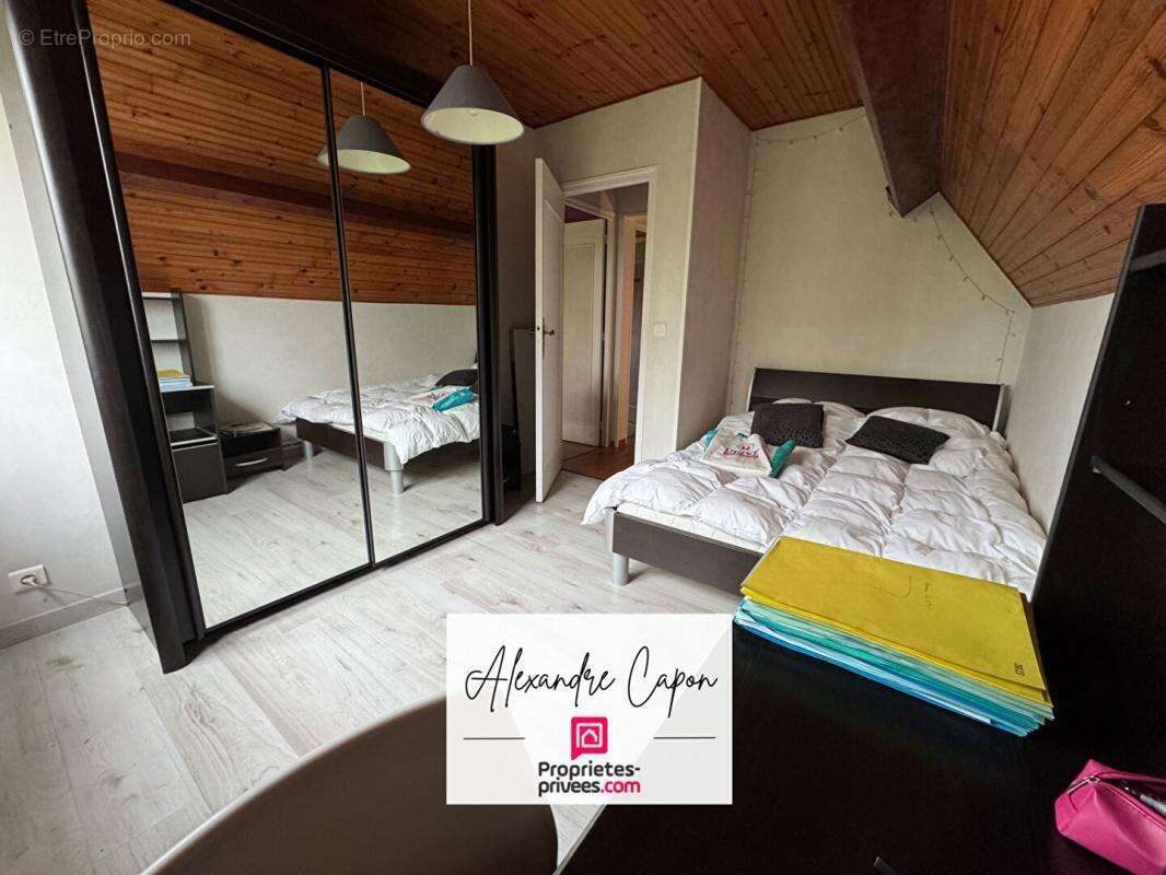 Maison à SAINT-OUEN-DE-THOUBERVILLE