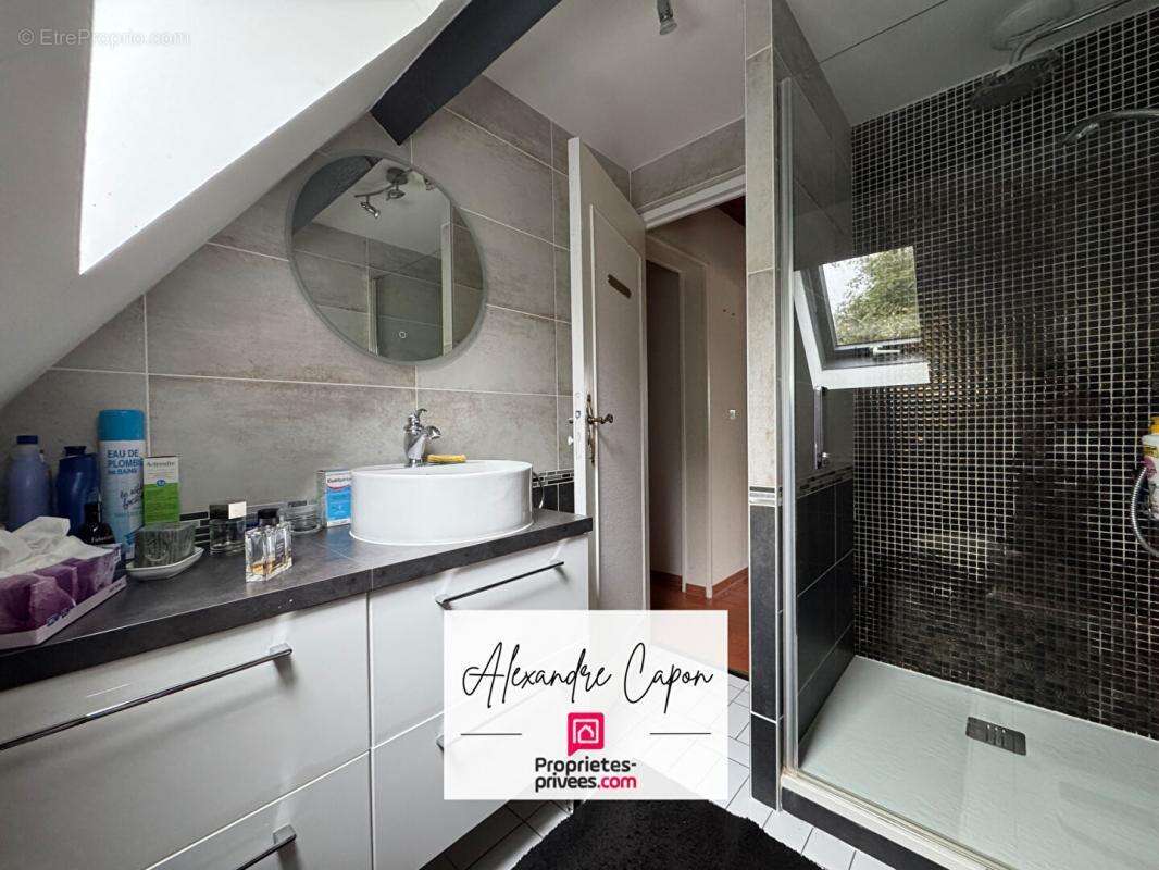 Maison à SAINT-OUEN-DE-THOUBERVILLE