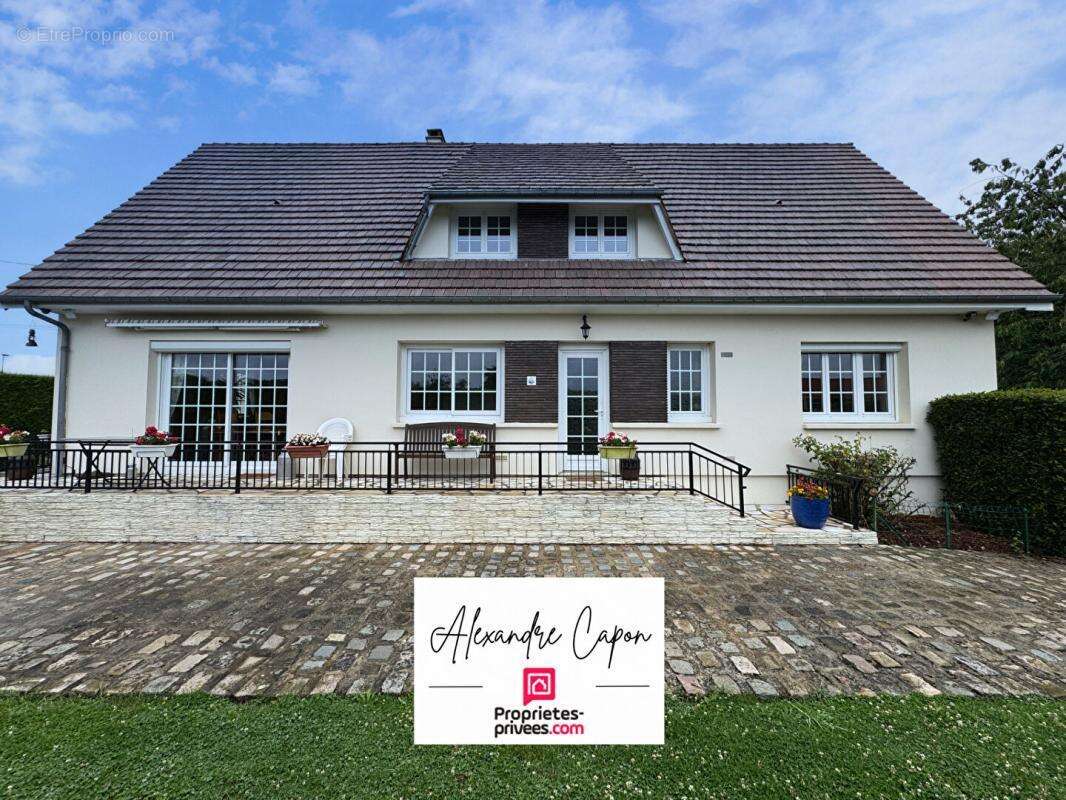 Maison à SAINT-OUEN-DE-THOUBERVILLE